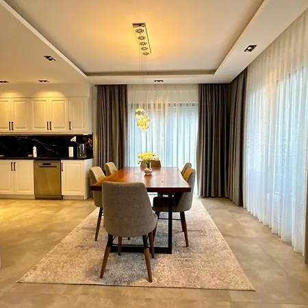 Dag Ve Sehir Manzarali Hotel Fethiye